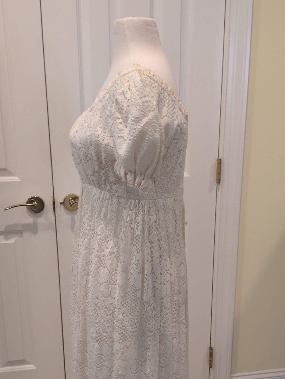 vintage,  handmade, lined lace, empire waist, puff sleeve, gown. - Picture 3 of 5